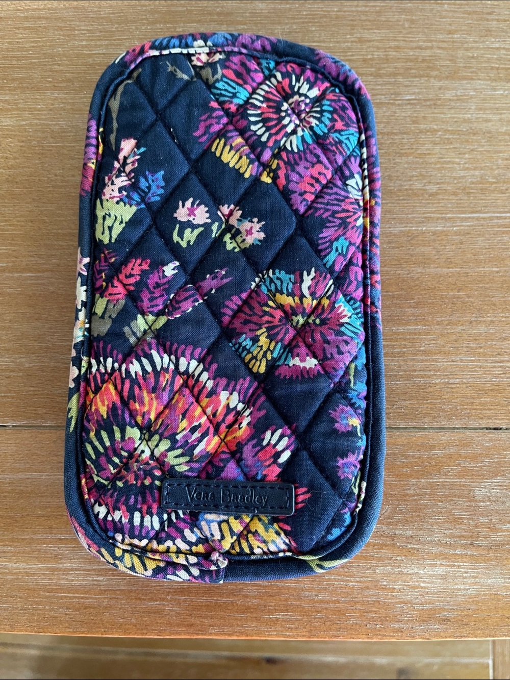 Vera Bradley Quilted Floral Glass case- Navy Multi